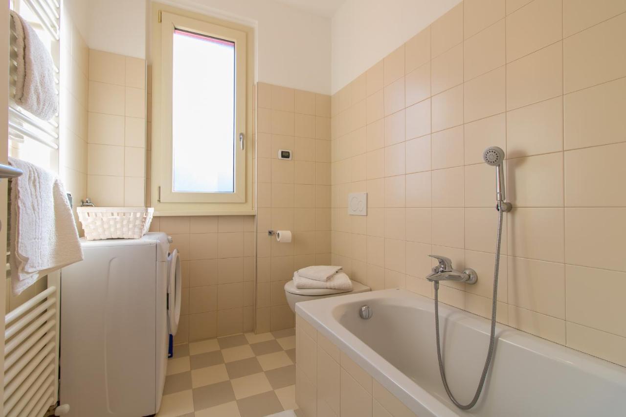 Apartment Tulipani 17 Tremezzo Zimmer foto